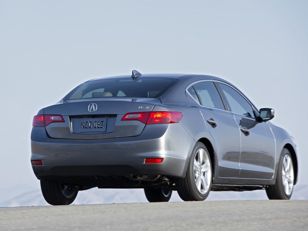Acura ILX 2.0 16V (Automatic)